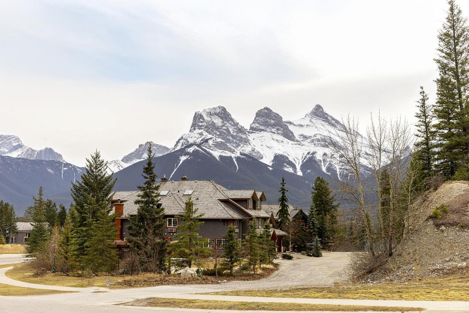 Creekside Villa Canmore Ngoại thất bức ảnh