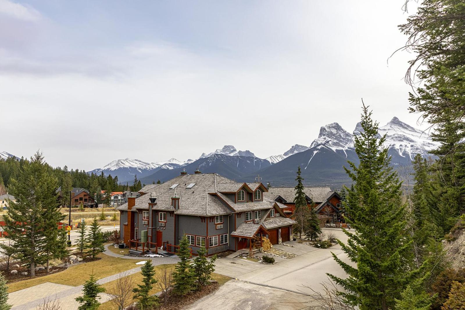 Creekside Villa Canmore Ngoại thất bức ảnh