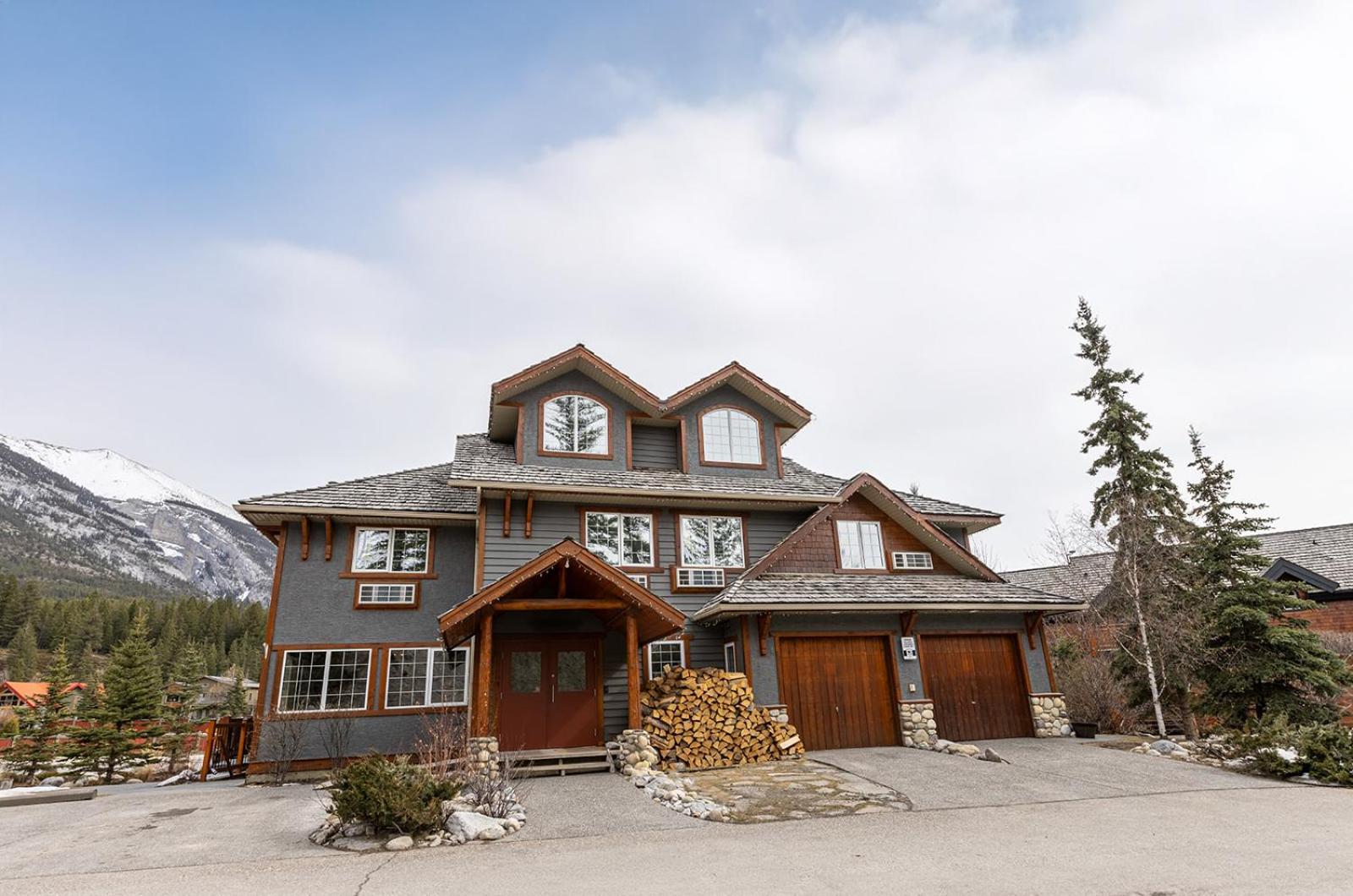 Creekside Villa Canmore Ngoại thất bức ảnh